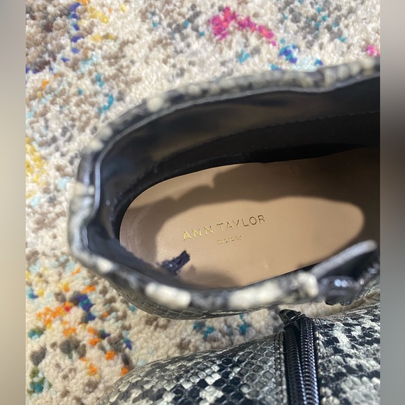 Ann Taylor Snake Python Skin bootie stiletto SZ 6.5 - Picture 2 of 9